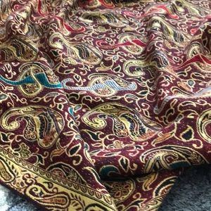 Beautiful and unique shawl/scarf